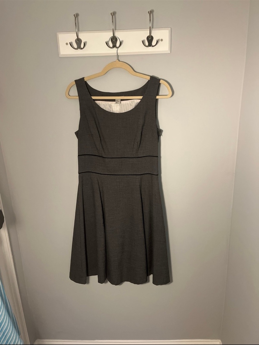 H&M Grey Sleeveless Fit-and-Flare Midi Dress